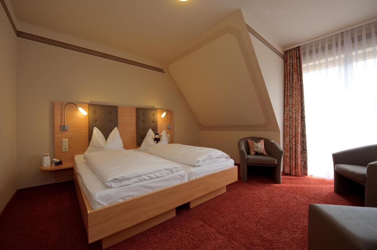 Land-gut-Hotel Hotel Adlerbräu Gunzenhausen Zimmer foto